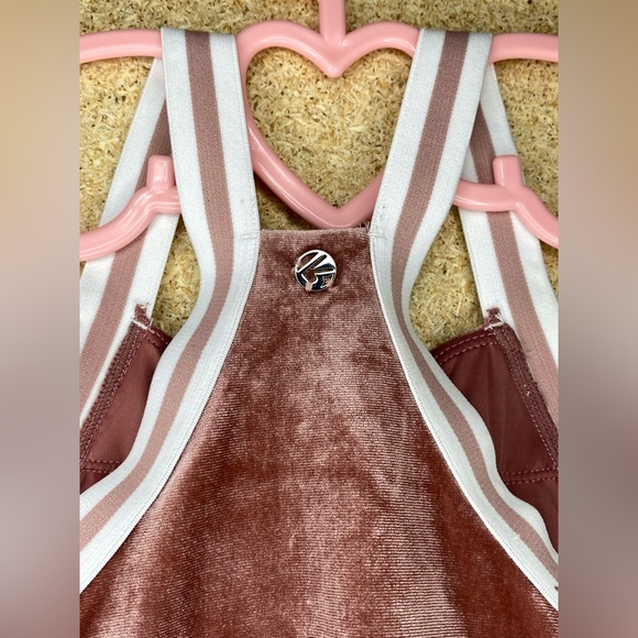 NWOT - Buffbunny Disco Crop - Blush - Small - Picture 4 of 6